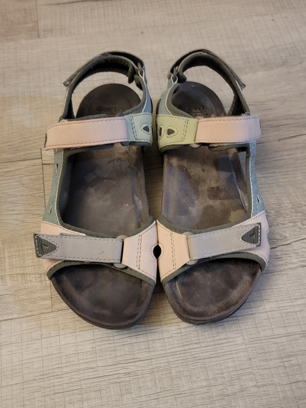 Gorgeous EARTH  Gray Mint Light Purple Women Size 8 M Strap Sandals